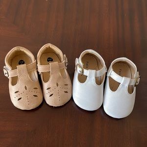 Like new! 2 pair bundle, size 4